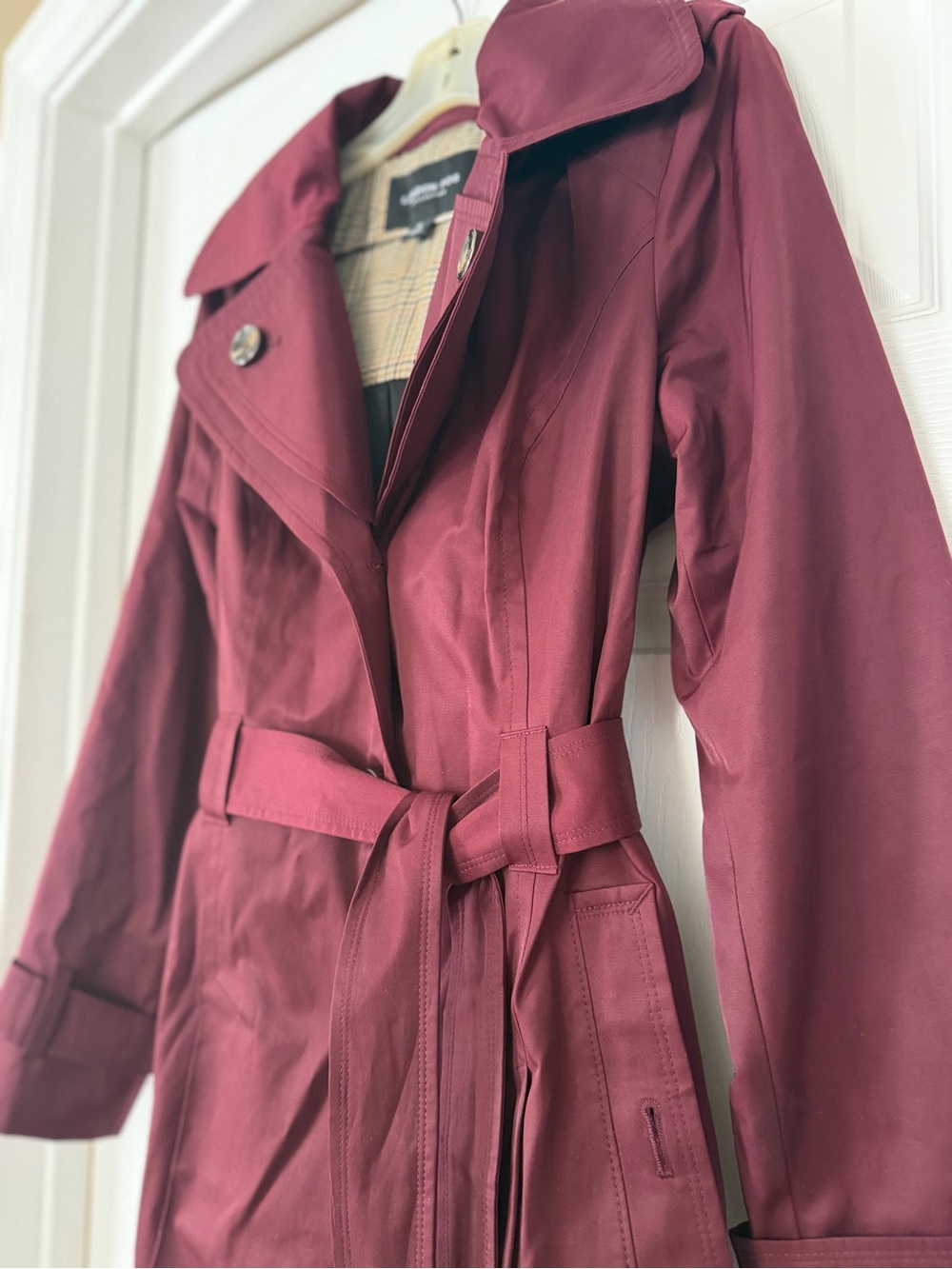 London Fog Burgundy/Maroon Trench Coat with Waist Tie - Picture 5 of 8